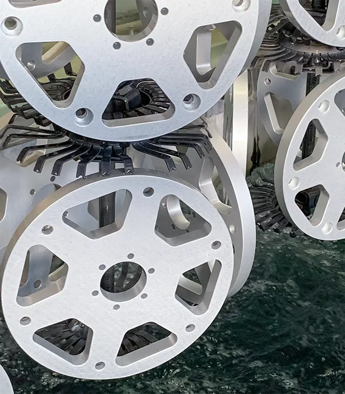 Ossidazione anodica alluminio e leghe 2000, 6000 e 7000 Ossidazione anodica alluminio e leghe 2000, 6000 e 7000